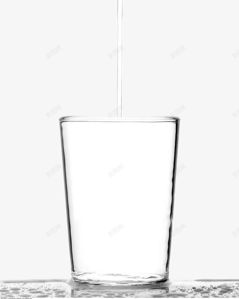 饮用白开水png免抠素材_新图网 https://ixintu.com 倒水 水杯 水流 玻璃 白开水 饮用水