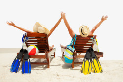沙滩情侣躺在沙滩椅的情侣夏天高清图片