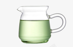 玻璃公道杯里的茶水素材