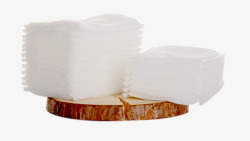 有机棉创意木头上的卸妆棉高清图片