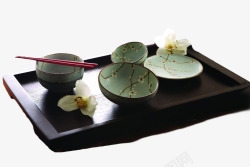 盘中的茶方形盘中的日式茶具高清图片