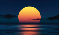 波光粼粼的海面中秋节蓝天月亮海面高清图片