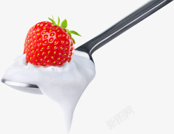 一勺牛奶草莓素材