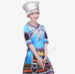 瑶族人物形象蓝色裙子佩戴银饰品的瑶族女孩高清图片