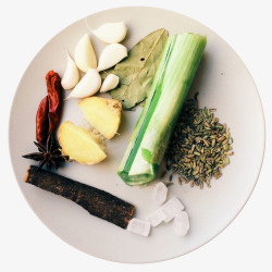 干辣椒和八角做菜的佐料高清图片