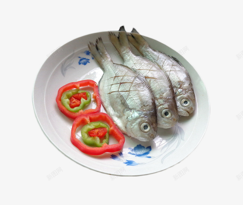 三条放在盘中的鲳鱼psd免抠素材_新图网 https://ixintu.com 三条鲳鱼 海鲜类 餐饮素材 鱼类 鲳鱼