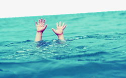 溺水的人海边溺水呼救的人高清图片