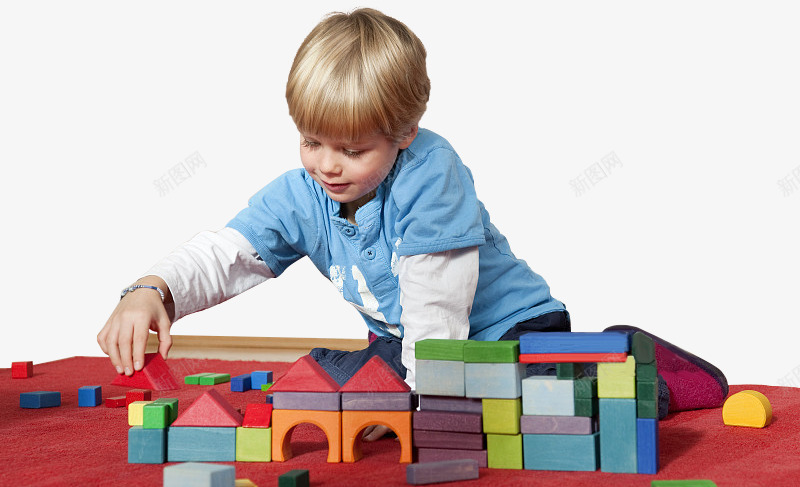 教育小孩学习积木png免抠素材_新图网 https://ixintu.com 小孩学习 成长 拼积木 教育 玩积木的小孩