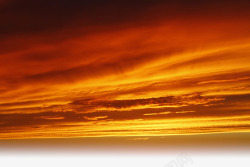 黄昏落日金色的天空高清图片