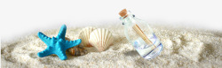 沙子上的海星贝壳旁的漂流瓶素材