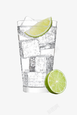 免费店招水杯透明水杯里的柠檬加冰苏打气泡水高清图片