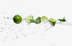 落入水中的水果动感水波落入水中的水果装饰高清图片