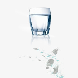 花纹水杯一杯白水高清图片