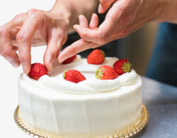 甜点师草莓蛋糕高清图片