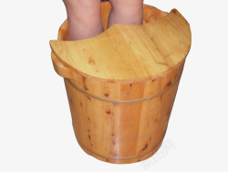 正在木桶里足浴的脚素材