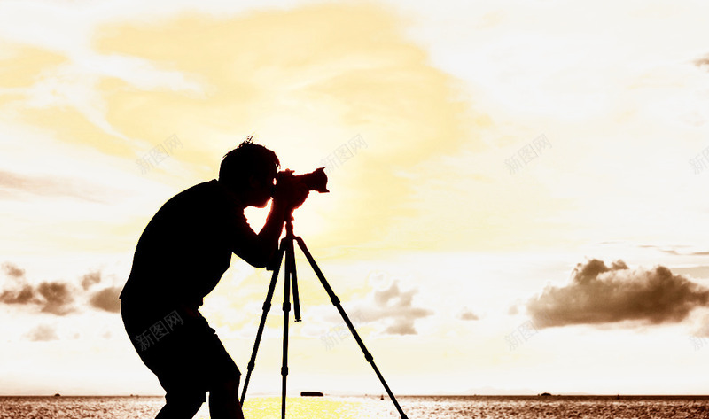 摄影师剪影png免抠素材_新图网 https://ixintu.com 单反相机 拍风景的摄影师 摄影师 数码相机 艺术拍照 镜头摄影