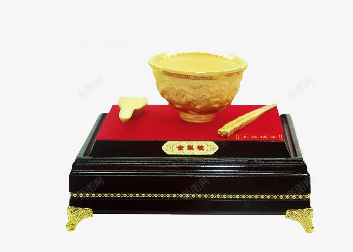 富贵的碗筷png免抠素材_新图网 https://ixintu.com 吃饭 坐垫 碗 金色的勺子 金色的碗 金色的筷子 金饭碗
