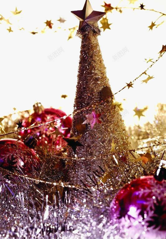 金色五星环绕的圣诞树png免抠素材_新图网 https://ixintu.com 唯美 圣诞 现代 简约 设计 金色