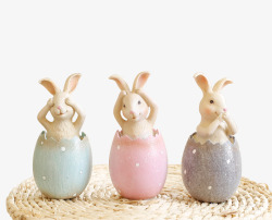 小兔子雕塑元旦捂脸小兔礼物高清图片