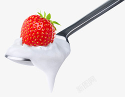 勺子草莓牛奶素材
