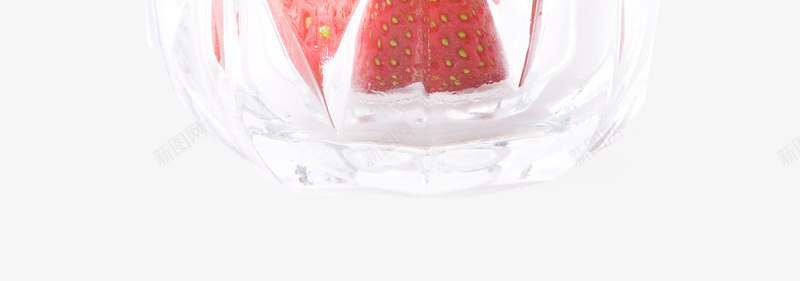杯子里的草莓png免抠素材_新图网 https://ixintu.com 健康 叶子 夏季水果 新鲜