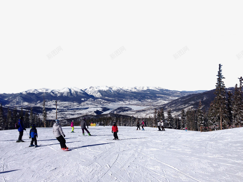 冬季滑雪场png免抠素材_新图网 https://ixintu.com 人物 冬季 滑雪 滑雪场 白色 运动