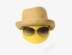 柚子果实黄色戴帽子墨镜的柚子高清图片