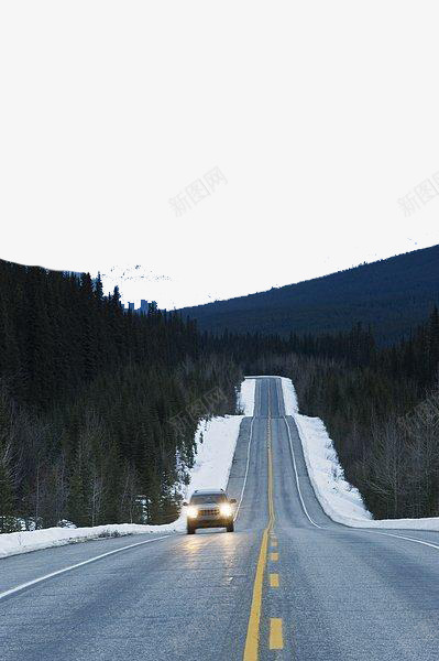 汽车景色公路靠近艾伯塔省加拿大png免抠素材_新图网 https://ixintu.com 公路 景色 汽车 艾伯塔省加拿大 靠近
