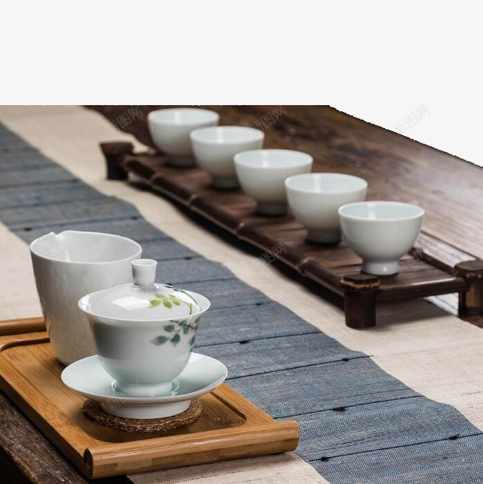 桌子上的茶具png免抠素材_新图网 https://ixintu.com 产品实物 日用百货 桌子 盖碗 茶具