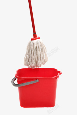 红色长柄拖把和塑料桶清洁用品实素材
