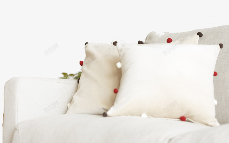 沙发和抱枕png免抠素材_新图网 https://ixintu.com 可爱抱枕 带球球的抱枕 抱枕 沙发 白色沙发