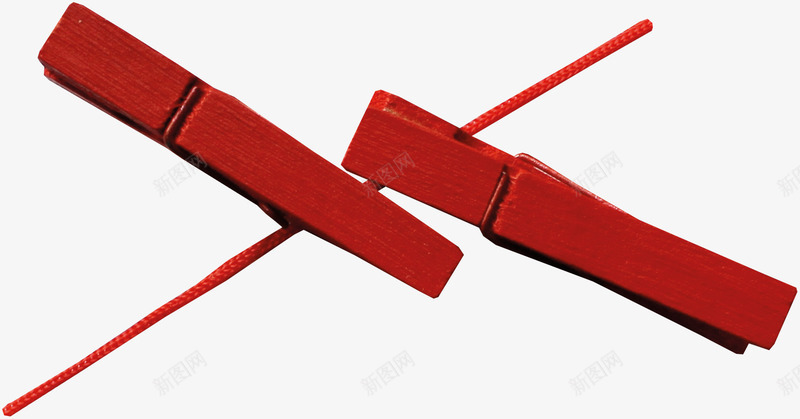 长绳上的木夹子png免抠素材_新图网 https://ixintu.com 夹子 木夹子 红色夹子 绳子