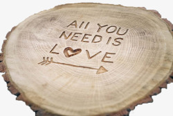 雕刻木头LOVE高清图片