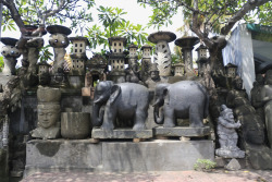 自然想象巴厘岛象窟雕塑高清图片
