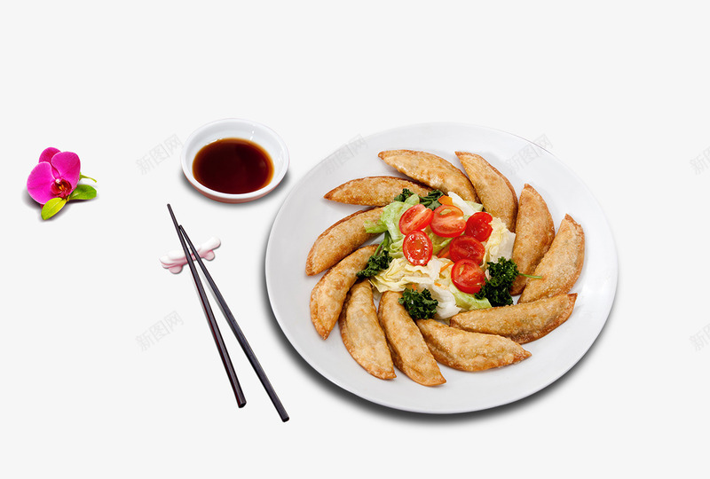 煎饺子png免抠素材_新图网 https://ixintu.com 煎饺子 筷子 美食 酱油