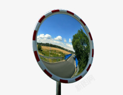 乡村公路乡村公路边的广角镜高清图片