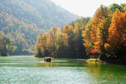贵阳景点著名红枫湖高清图片