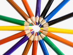兴趣培训围成一圈的彩色铅笔高清图片