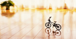 地板上的自行车海报背景七夕情人节素材