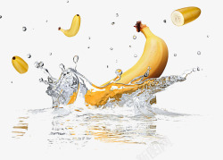 漂浮的香蕉水中香蕉高清图片