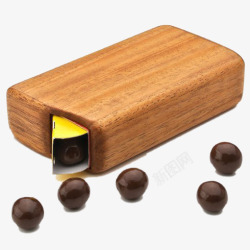 盒子里的巧克力木质盒子里的巧克力高清图片