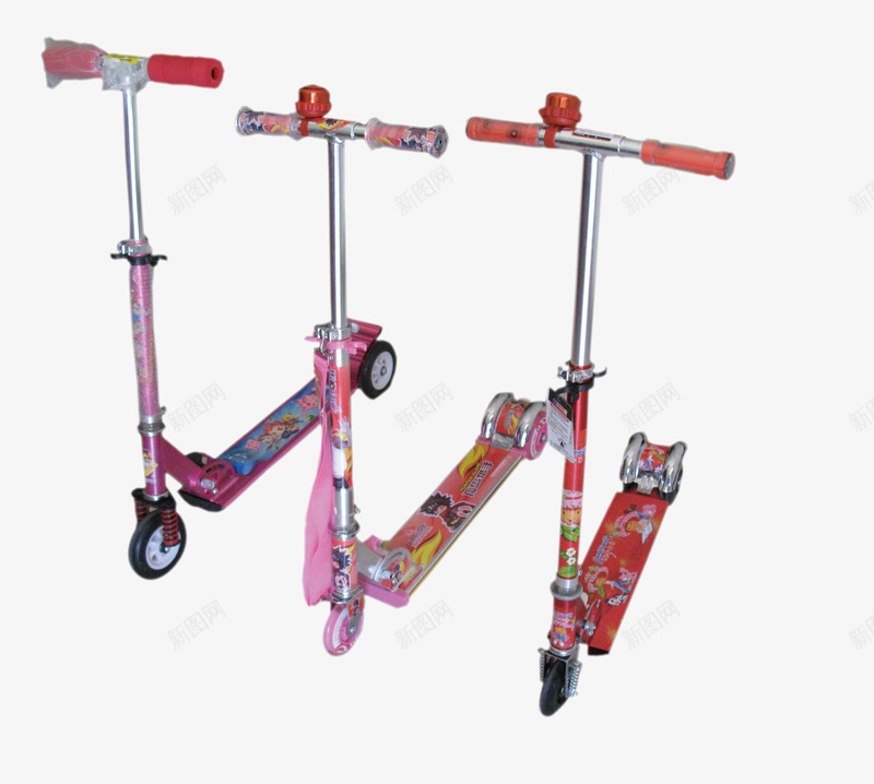 三两小滑板png免抠素材_新图网 https://ixintu.com 儿童玩具 娱乐 滑板车 玩具