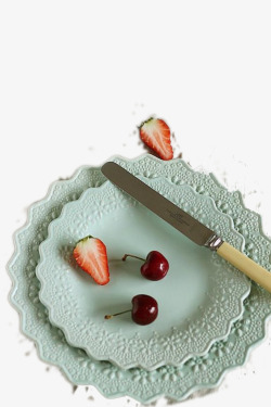 蓝色陶瓷盘子草莓樱桃素材