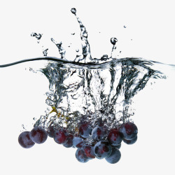 沉入水中的葡萄水中葡萄高清图片