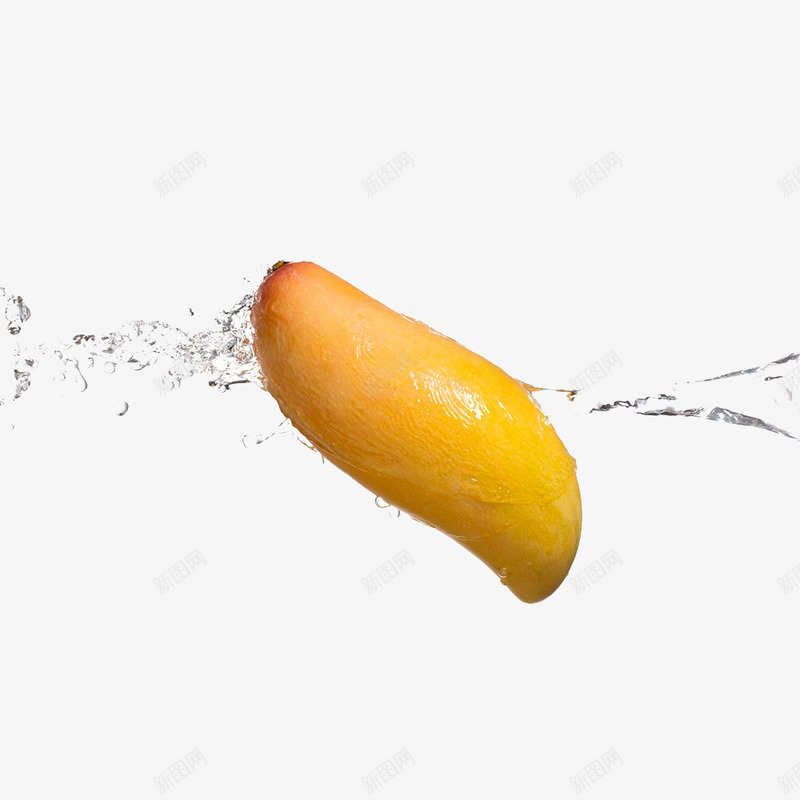 漂在水里的芒果png免抠素材_新图网 https://ixintu.com 水纹 水花 水里 漂着 芒果