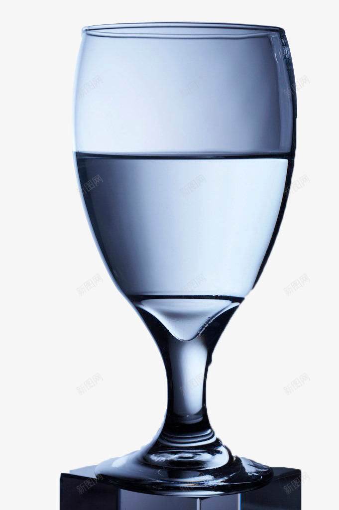 高脚杯水杯png免抠素材_新图网 https://ixintu.com 水杯 玻璃 白开水 透明 饮用水 高脚杯