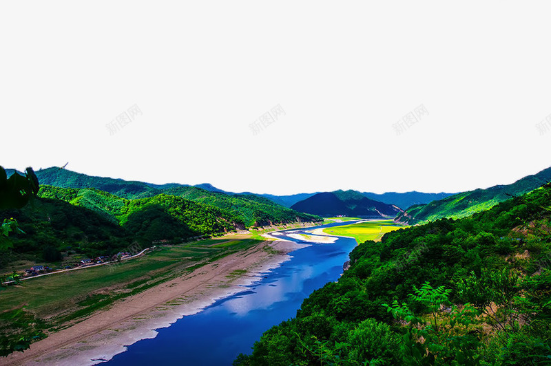 美丽的自然风景png免抠素材_新图网 https://ixintu.com 山峰 山脉 树木 树林 河堤 河岸 河流 自然 采风摄影