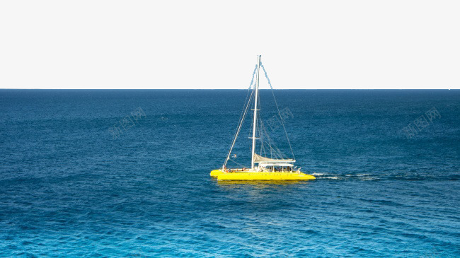 蓝色海洋中的黄色帆船png免抠素材_新图网 https://ixintu.com 帆船 蓝海 黄色