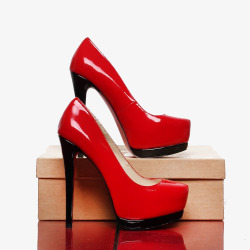 红色亮面高跟鞋和鞋盒素材